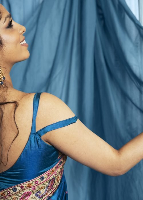 young-indian-woman-wearing-sari (1)